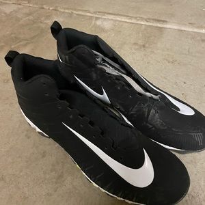 -NIKE - flag football cleats